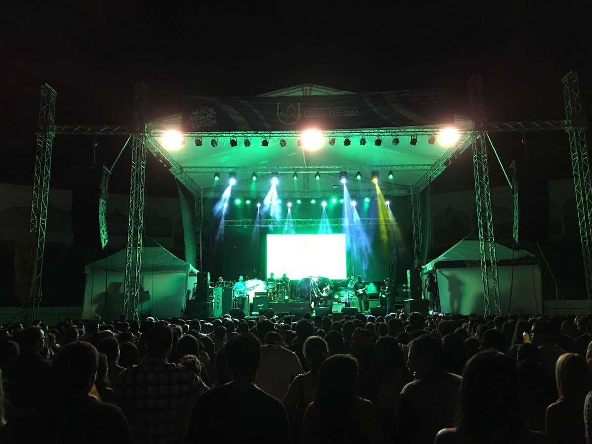 ColomboRecords's tweet image. Gracias Popayan por una noche increíble!! Hoy los esperamos en Manizales!! Contrataciones: Cel.: +57 320 8013235