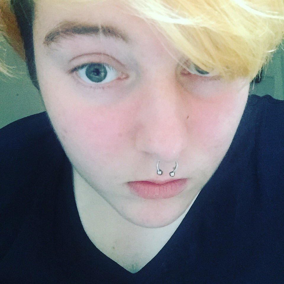 TransGod_'s tweet image. Being cute never works | Rt for me please