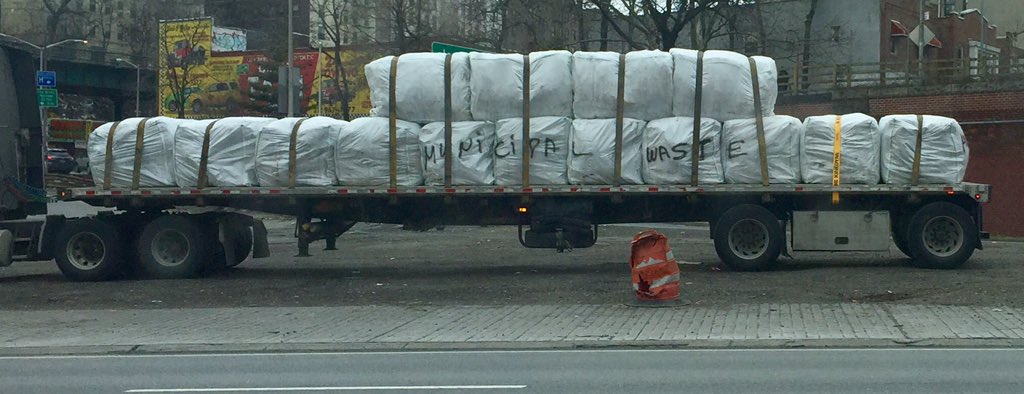YeahYeahWaitWut's tweet image. Snapped this last week.
Truck parked on the side of the Cross Bronx.
Notice the writing on the side. 
#nyc #andhow