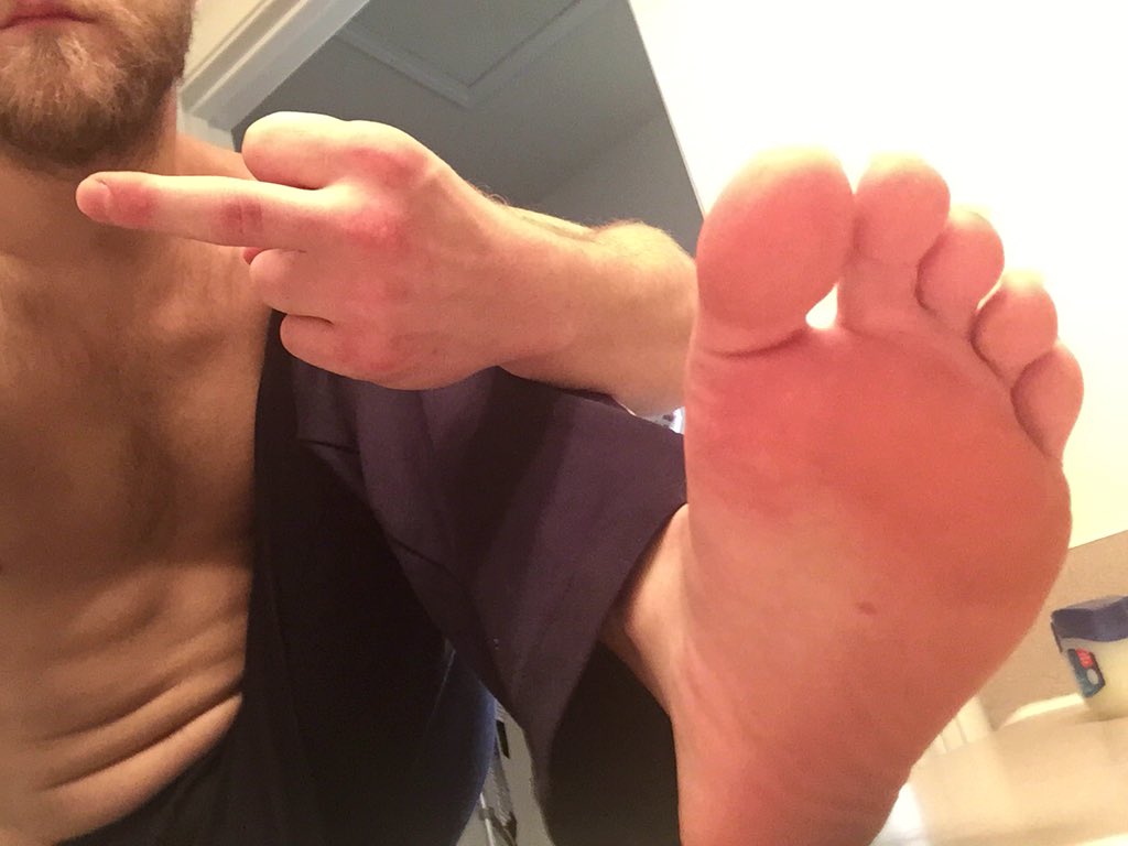 DomRipped's tweet photo. Friday is payday, time to hand it over piggies!🐷🐷

#paypig #cashslave #tribute https://t.co/0tY9UGLmCK