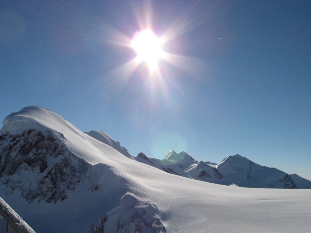 SteineyB's tweet photo. . @coynepr I fainted on top of the Matterhorn in Switzerland (see my profile pic) due to change in altitude &amp; temp https://t.co/OLFizGcV5J