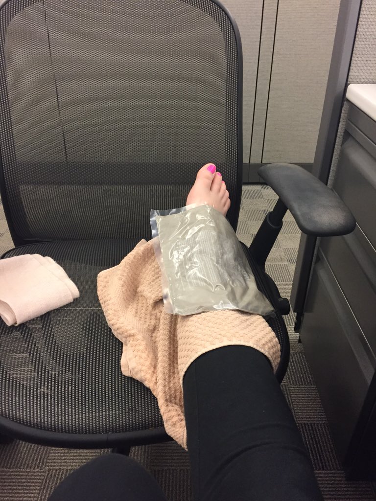 KatherineTatar's tweet photo. Being at work w/ a sprained ankle is the worst. Trying to ice my ankle while still facing my computer is impossible https://t.co/n0hBFOtJhI