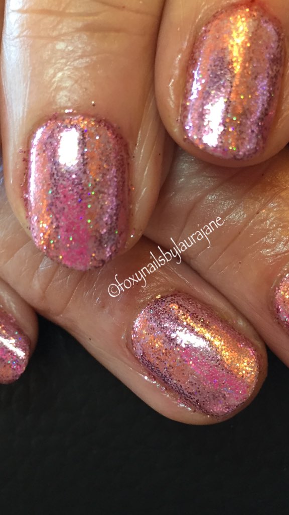 LauraJaneMitch's tweet image. @magpie_beauty #magpieglitter #nails #fairytalecollection #wendy #ella #glitternails #foxynailsbylaurajane 💅🏼💖💅🏼