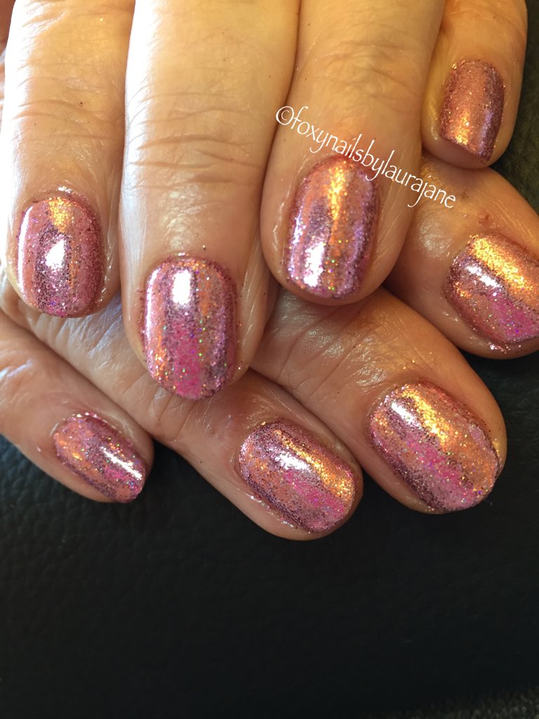 LauraJaneMitch's tweet image. @magpie_beauty #magpieglitter #nails #fairytalecollection #wendy #ella #glitternails #foxynailsbylaurajane 💅🏼💖💅🏼