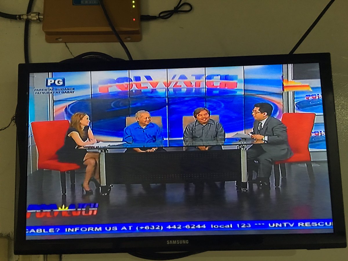 angelalagunzad's tweet photo. #polwatch w/ these gentlemen prof mon casiple, lito aviera & atty george garcia #Halalan2016 #comelec #electionpreps https://t.co/rxuz4MkvSo