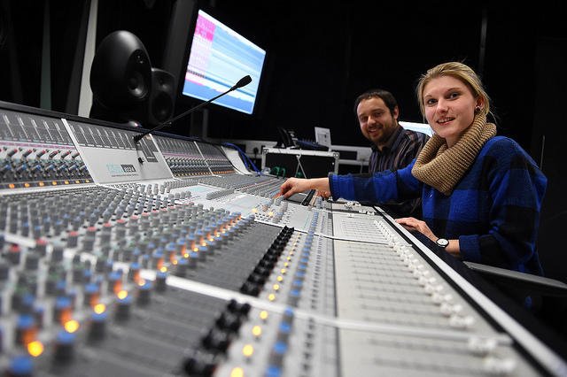 DaVinciCE's tweet photo. Interested in working backstage at events &amp; concerts?Apply to our production arts programme! https://t.co/UQdPXaEAjf https://t.co/mpeYiEmTsD