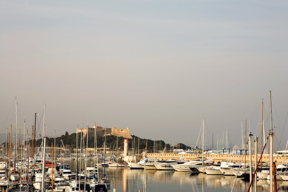 YPICREW's tweet photo. RT @superyachtcv: Where to go when looking for your 1st #yachting job, #Palma or #Antibes ? https://t.co/5ODwvoGM82 https://t.co/aw4WqPpVkF