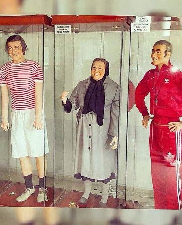 Atakan Kurt On Twitter Kemal Sunal Adile Nasit Ve Sener Sen Yapmaya Calismislar Ama Olmamis Kiyafetler Ayni Ama Https T Co Ubxn2gdtf8 Twitter