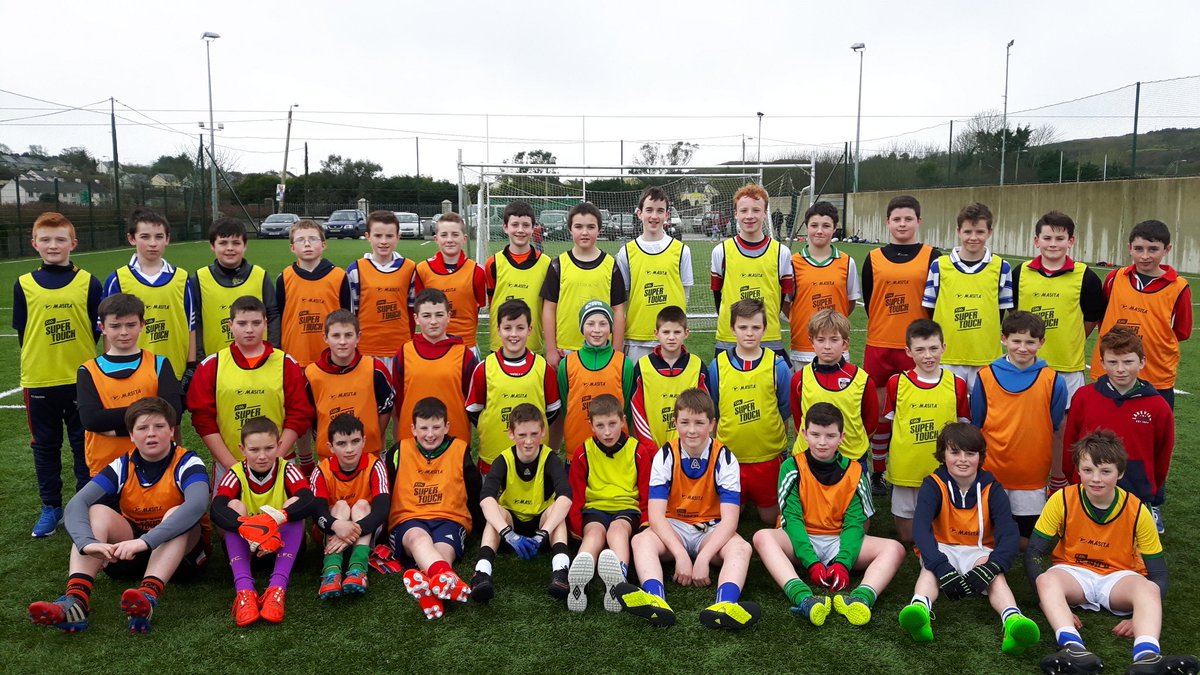 CorkGAACoaching's tweet photo. Great morning in @RossaGAA  with Cork West U13 Coaching. @OfficialCorkGAA @KevinODono  @CastlehavenGAA .#jmac https://t.co/y85oKe7f6B