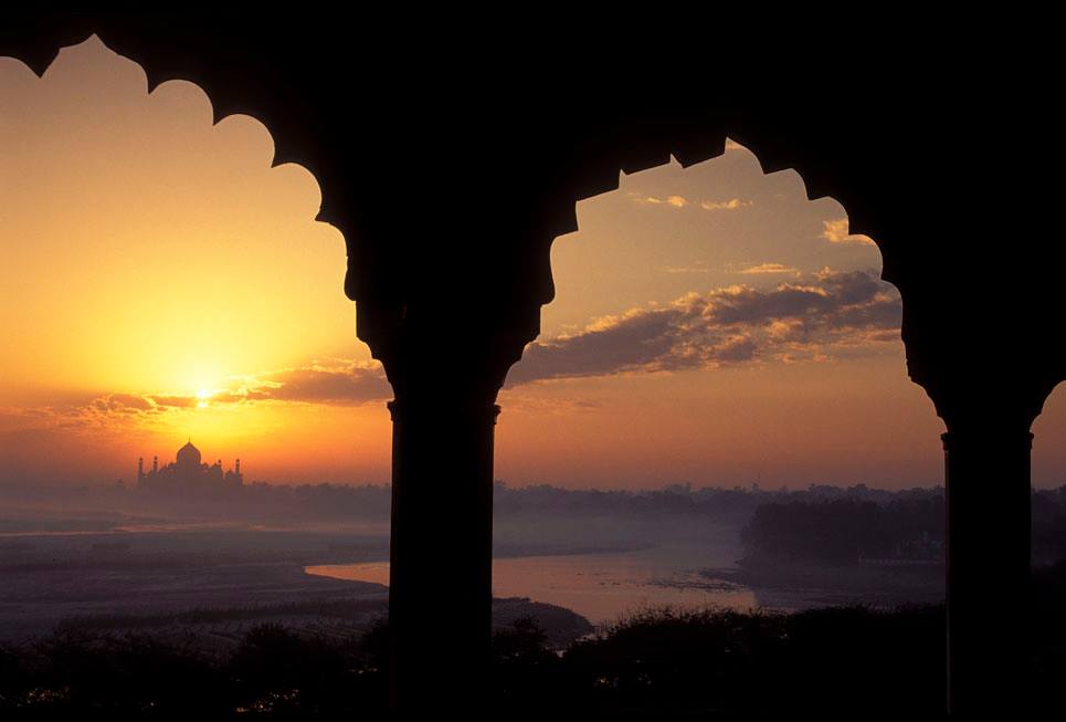 TravelGalleryPR's tweet photo. Amanecer en Agra, India. ¡Ven y vívelo!
https://t.co/vly4V9eE8S
#TravelGallery | 787-782-8888 https://t.co/Byu6RVGx7l