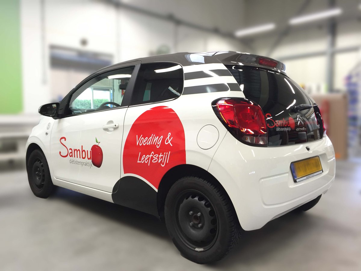 MeMoReclame's tweet photo. De nieuwe auto van Sambu. Een nieuw diëtistenpraktijk. Veel succes met de start van het bedrijf. #autobelettering https://t.co/TLxAYXp5f3