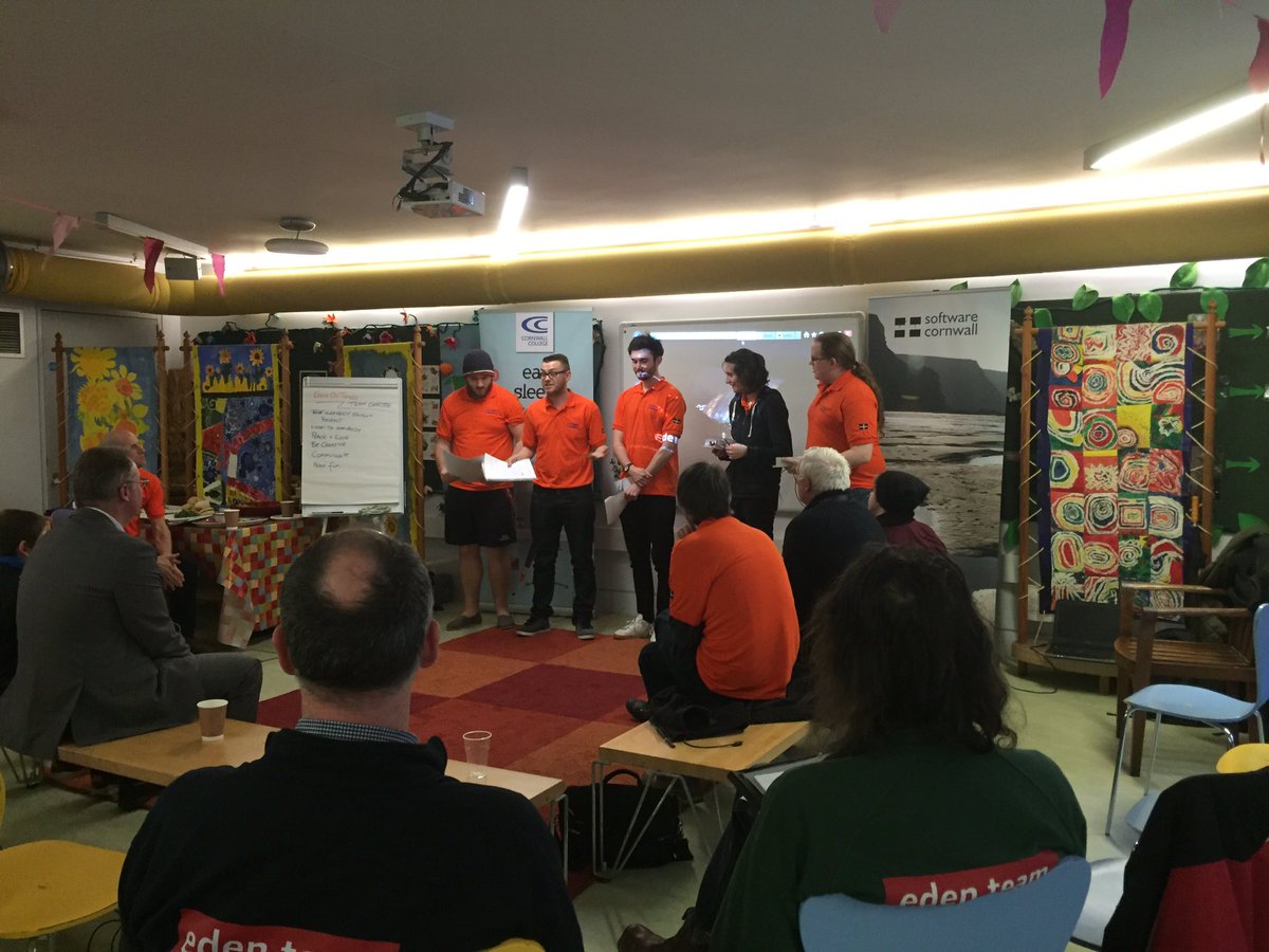 richcotton's tweet image. @SwCornwall @MikeTrebilcock Sensor team giving their feedback and pitch