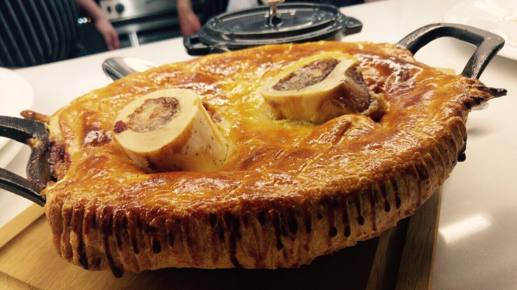 RT <a href="/LemanStTavern/">Leman Street Tavern</a>: #Friday #Pie-day The perfect share to start your weekend @GeronimoPubs