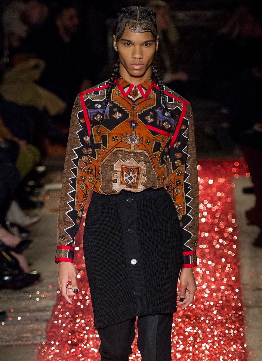 XYmodeIs's tweet image. Jordun Love at Givenchy AW 2015.