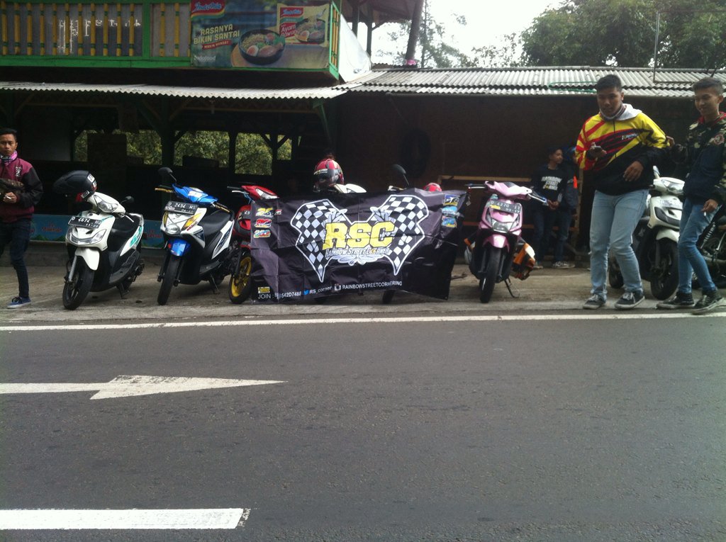 RainbowStreetCorner tweet media