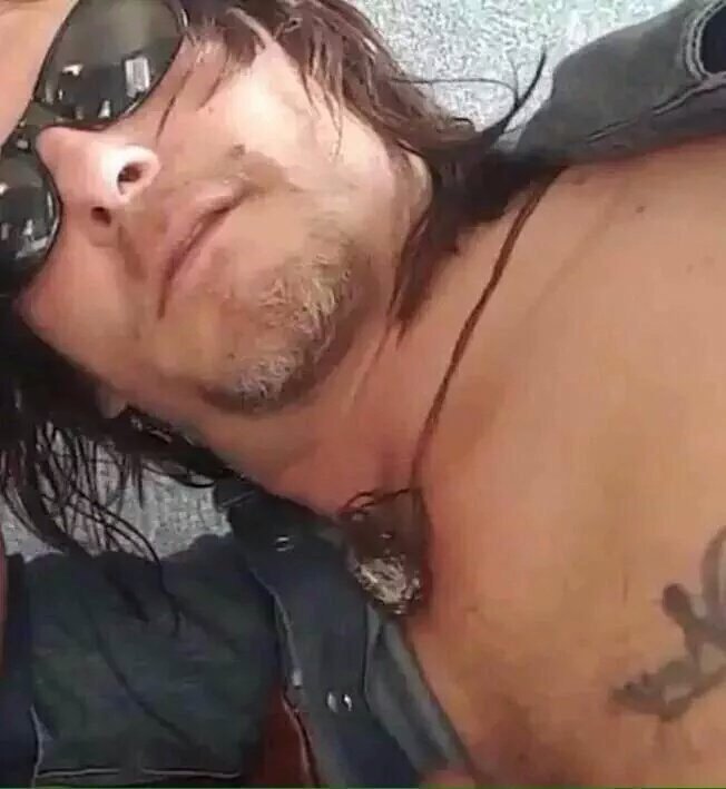 reedusaddict's tweet photo. Good morning. #hot damn #randomreedus https://t.co/iITQsQdrJK