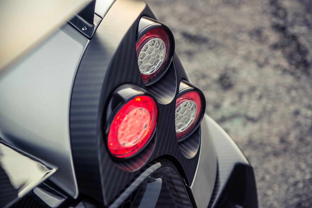 rowanhorncastle's tweet photo. Being a Pagani, it's all about the intricate details. The new titanium exhaust is 7.1kg lighter than standard https://t.co/hFOWHPRxX6