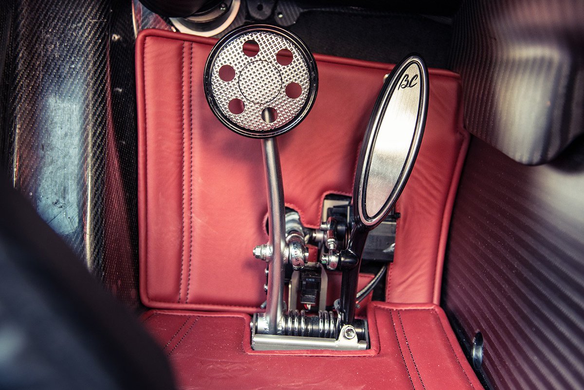 rowanhorncastle's tweet photo. Being a Pagani, it's all about the intricate details. The new titanium exhaust is 7.1kg lighter than standard https://t.co/hFOWHPRxX6