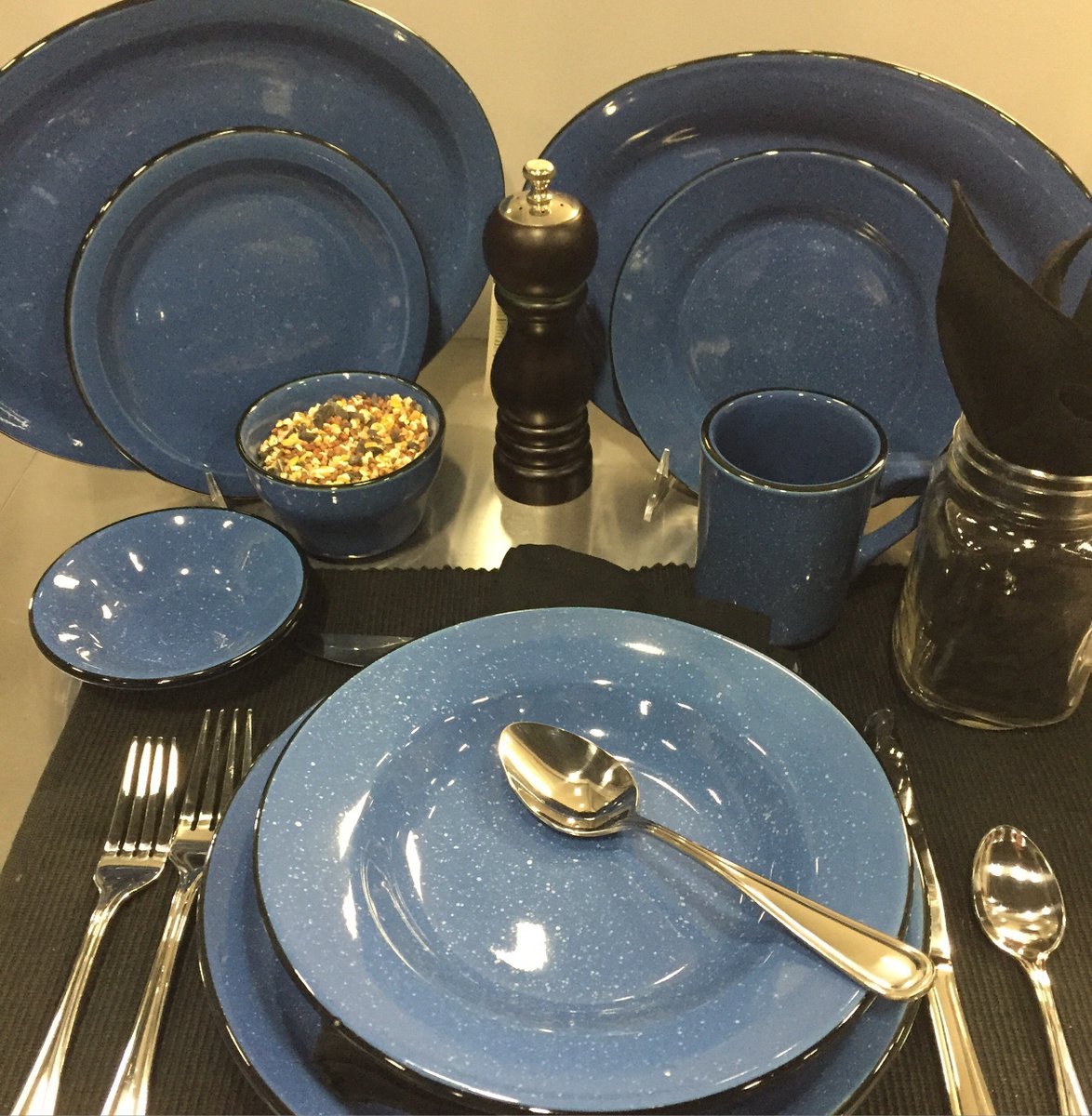 RegoExpress's tweet photo. New pieces on display at Rego from #internationaltableware Check out these and more! https://t.co/jMMHT7YCzA