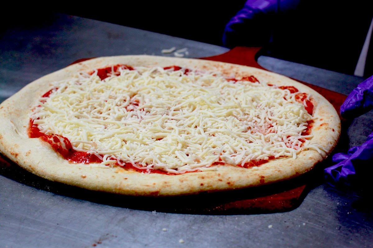 passione_pizza's tweet photo. Cheese in the morning, cheese in the evening, cheese all day! #Organic #Artisanal #BerkeleyMade #ItalianInspired https://t.co/AwOrG6Ezzk