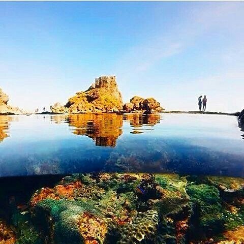 What a sexy beach.
Pantai Nglambor, Gunungkidul, Yogyakarta.
📷 : candraboyo