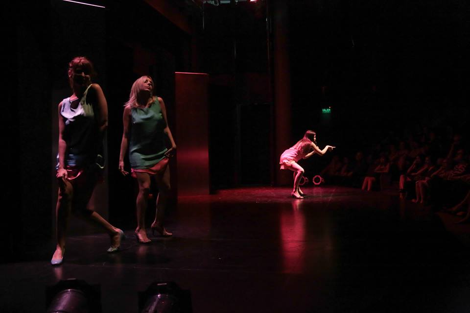 Planeá el finde a puro humor con <a href="/GalaCastiglione/">sofia</a> <a href="/tapettinato/">Tamara Pettinato</a> <a href="/julicayetina/">julicayetina</a> Vení a ver <a href="/ConfesionesM30/">ConfesionesMujeres30</a> A las 22.30