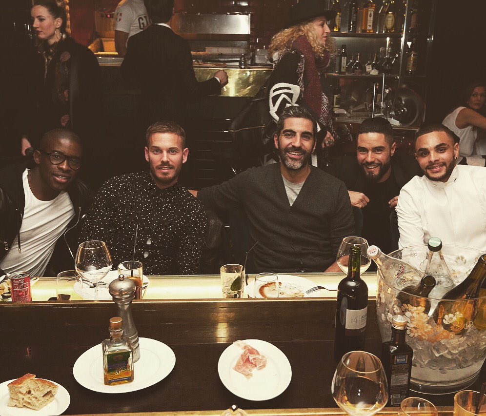 MPokora's tweet photo. Hier soir avec les frangins @layvinkurzawa @riomavuba et Ary #goodtime #lesmusiquesdelagioia https://t.co/3qYoUz3PZa