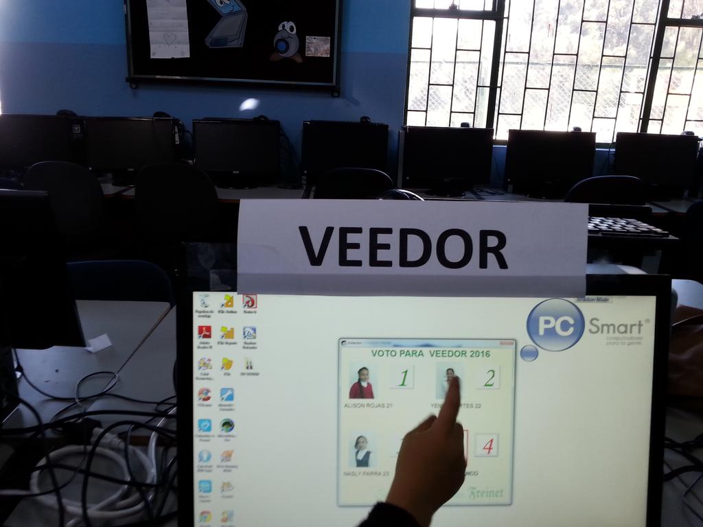 PIECCsancristob's tweet photo. En CED Pantaleón Gaitán Pérez en jornada de votaciones #YoElijoPAZ https://t.co/BEDRgbCxnk