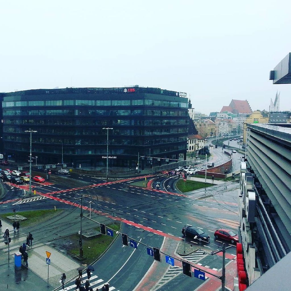 AI_is_present's tweet photo. #polandarchitecture by @damy_dworu #architektura #polska https://t.co/ilRYaEeG4c "Deszczowe miasto #wrocław #wrocl… https://t.co/3np3EoXMkm
