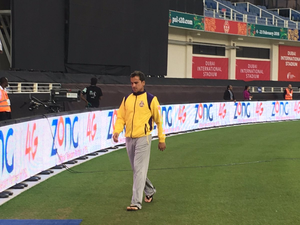 TeamQuetta's tweet photo. Last match' hero Bismillah Khan taking the field #QuettaGladiators #ShanePakistan https://t.co/GMBppCexIX