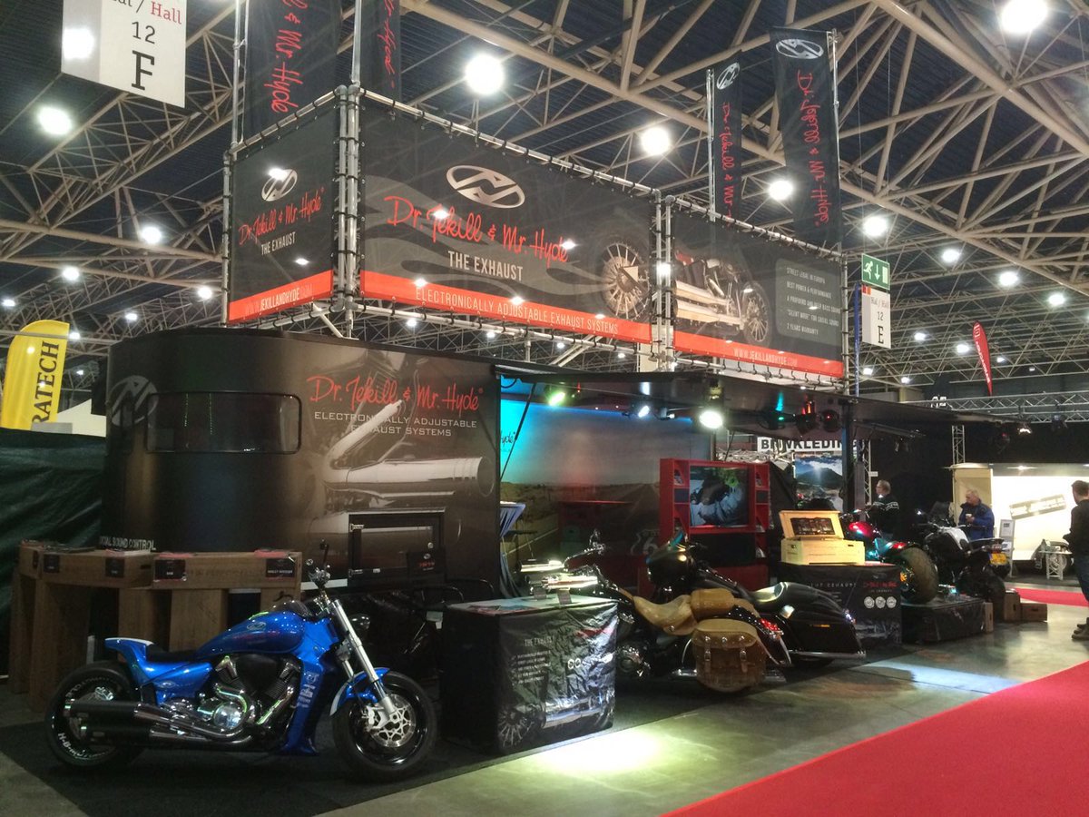 Staat u binnenkort op een beurs? Wij verzorgen graag de vormgeving van uw stand, spandoeken in dit geval! #Beurs
