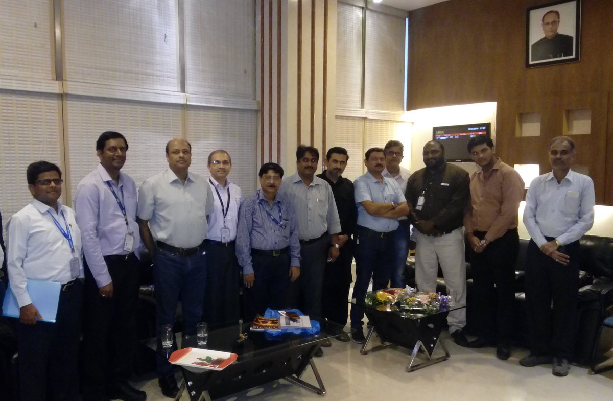 LineshShah's tweet photo. @goairlinesindia @WWWASurat Mr. Kamal kikani VP Goair Rajit ranjan 
Shiva Naik &amp; technical team Visited @STVAirport https://t.co/QBnKw5xpmB