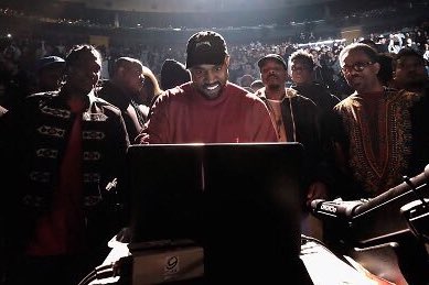 yeezyboosts's tweet photo. WHEN YOU GET THE YEEZYS IN YOUR BASKET BUT YOU GET TO THE CHECKOUT AND IT SAYS "SOLD OUT" https://t.co/YgQweVmLQ4