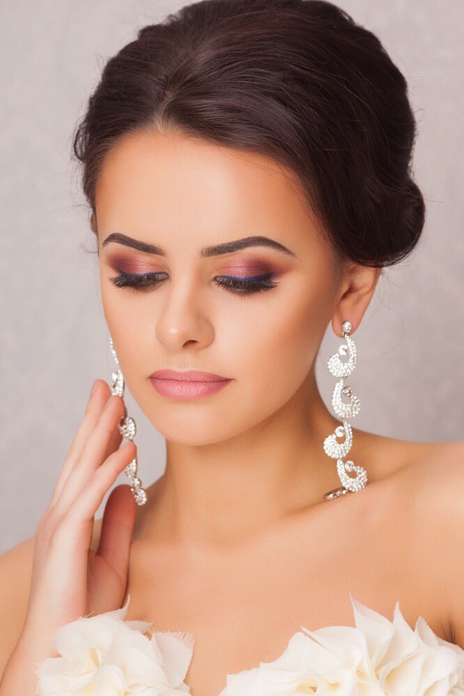 sensiblebride's tweet photo. Bridalfashion #beautiful #accessories #bride #wedding #weddingfashion #weddingfun #weddingphotography #inspiration https://t.co/FacnpROZzd