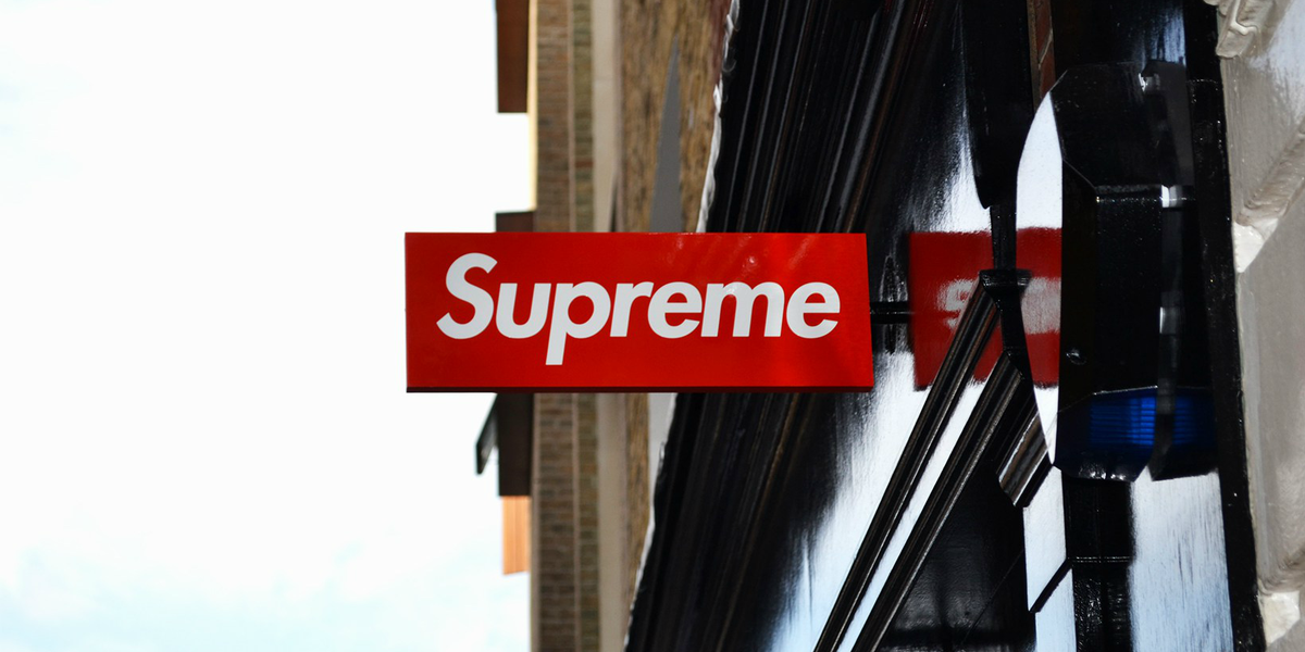 HYPEBEAST's tweet photo. From New York to Fukuoka, here's a brief overview of every @Supreme_NYC store worldwide.
https://t.co/q50eOjrYiG https://t.co/kSFMmwFNcT