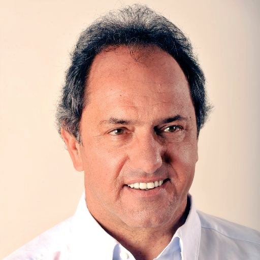 "A <a href="/danielscioli/">Daniel Scioli 🇦🇷</a> lo veo entero" <a href="/minsaurralde/">Martín Insaurralde</a> con <a href="/germanpaoloski/">German Paoloski</a> <a href="/silviafbarrio/">silvia f.barrio</a> <a href="/Palivarela/">Paula Varela</a> <a href="/eltreceoficial/">eltrece</a>