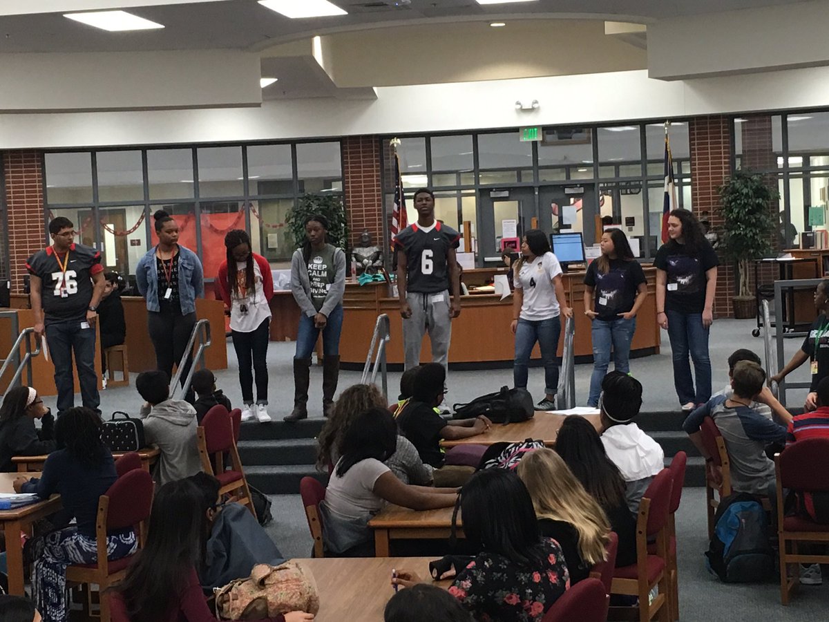 AVID Seniors are at it again Today! Recruiting this morning <a href="/reaganmiddle/">Reagan Middle School</a>