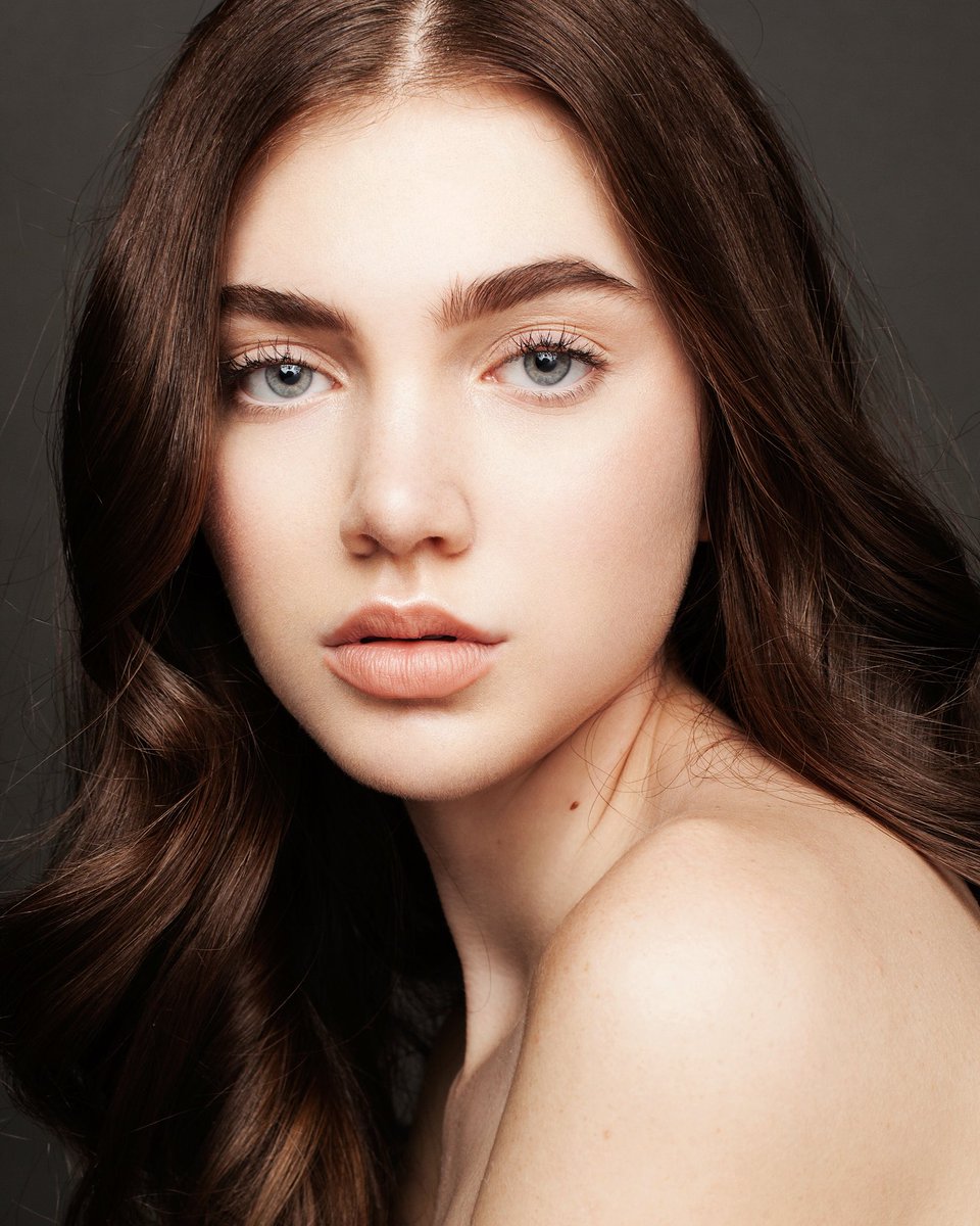 Sofia_Verdugo_'s tweet photo. Clean beauty π· #jenncollins β’ #model Haylee of @fordrba β’ #makeup/#hair me. ~ skin @TEMPTU + #brows @SennaCosmetics https://t.co/XPAHsKqAMC
