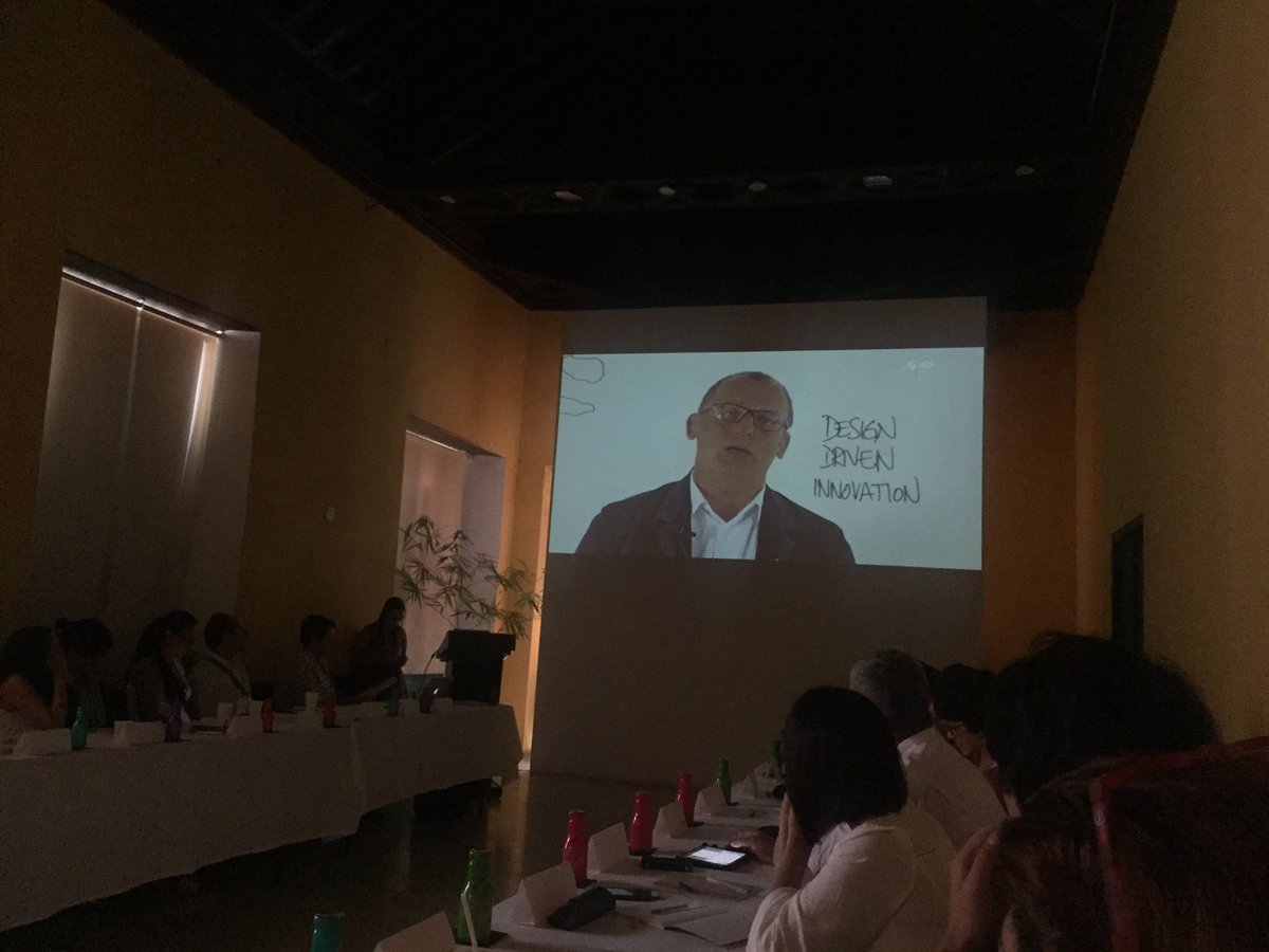 DesignVargas's tweet photo. @IMASEDLAB en @CCCreativas, con Design Driven Innovation en el entorno latino y global. https://t.co/KpAaXSQ2Dd