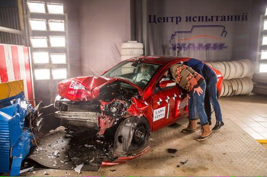 ladagroup's tweet photo. Краш-тест)#лада https://t.co/xaFnQPBzQL