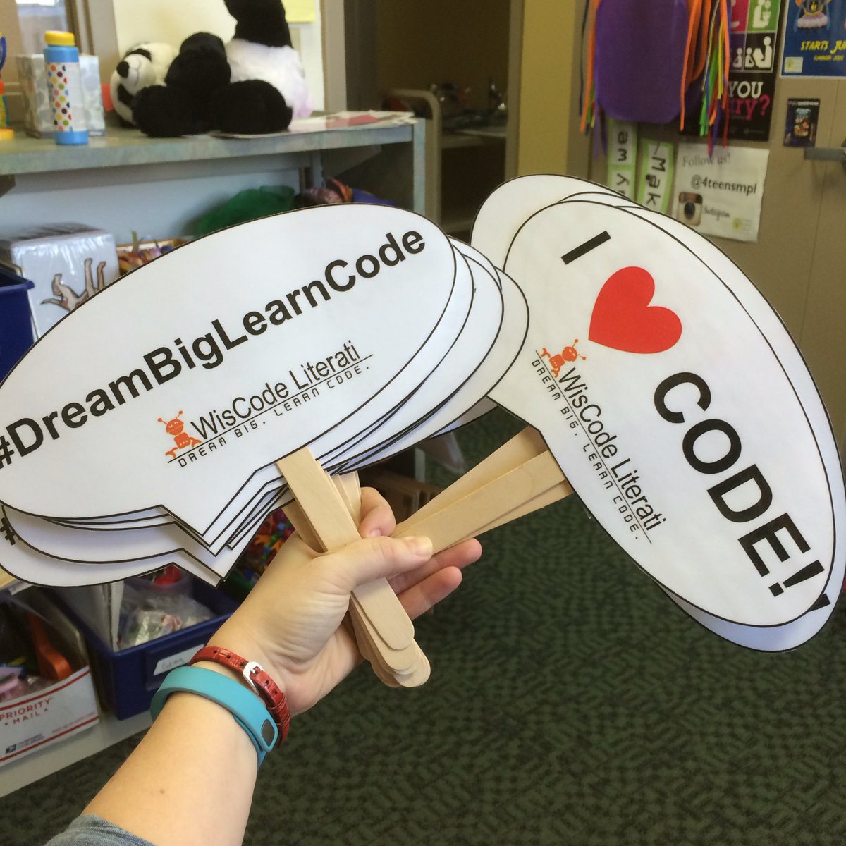 wiscodeliterati's tweet photo. Today we're talking about how to #DreamBigLearnCode with teens in your library! https://t.co/KVFUYQsxAP