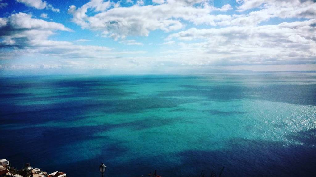 FeelingItaly's tweet photo. InstaPic by paolillo.andrea: #different #shades #of #blue #green #amalficoast #italy #myplace #wintermood #winterco… https://t.co/YFbn0KSVyw