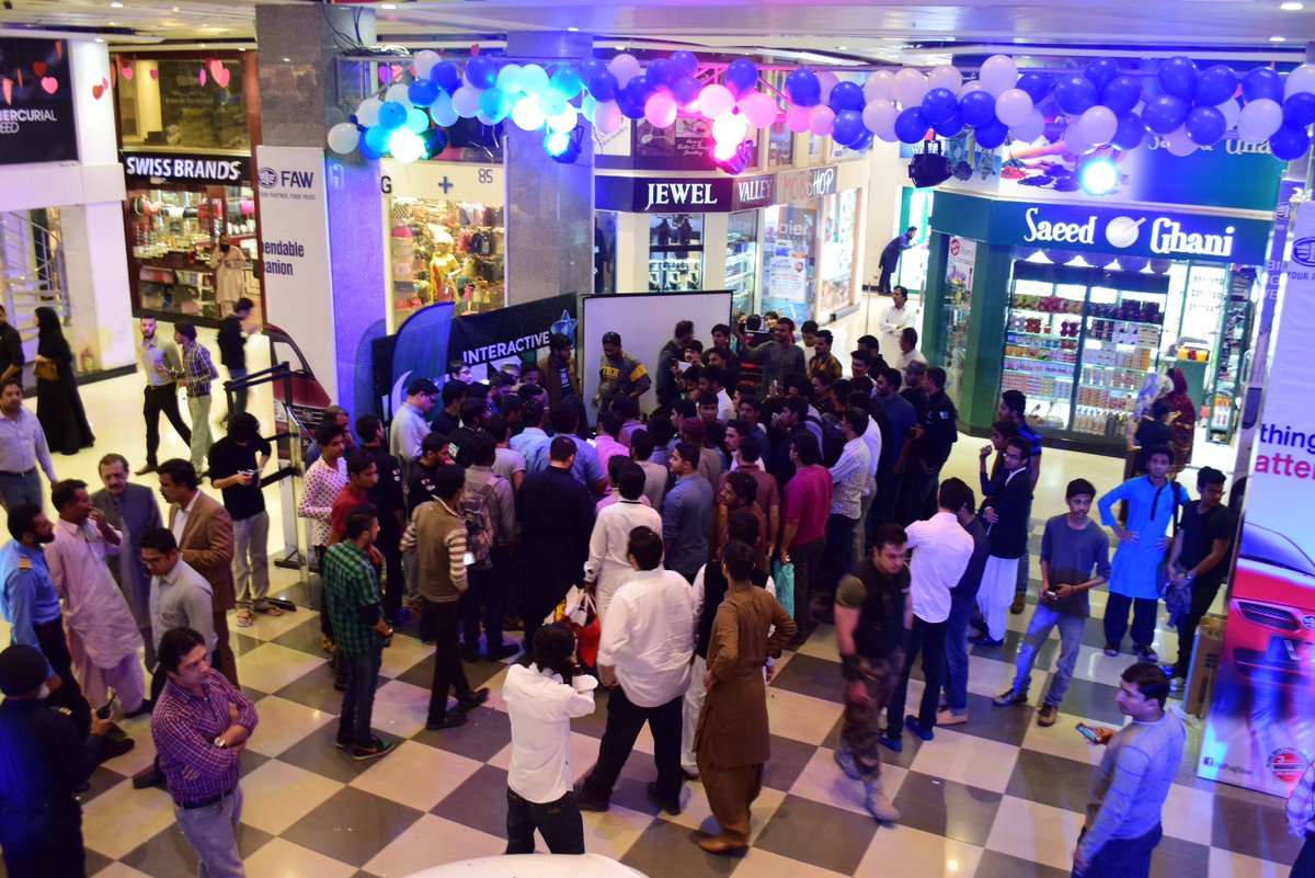 nustfsteam's tweet photo. Day 1 at Atrium Mall.
The Team was heartened by the support shown.
#NAS15 #AtriumMall #WeAreHere https://t.co/sLmc3wmbrB