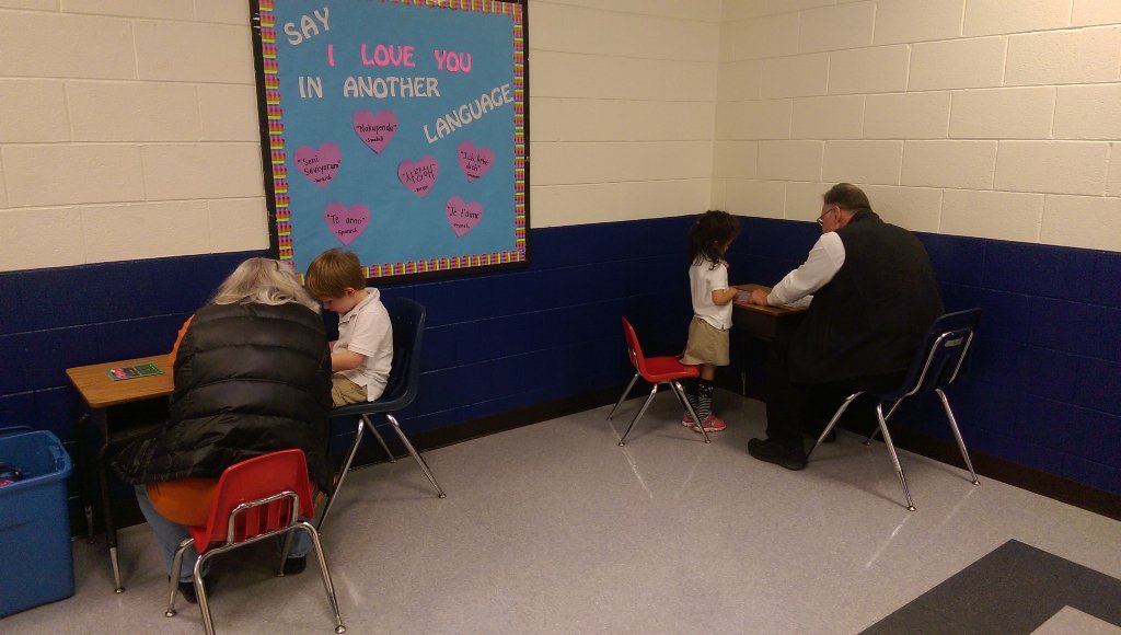 SueFether's tweet photo. Busy working with our wonderful grandparents! @SDE_principal @SDC_AP https://t.co/5cFbKjPQWa