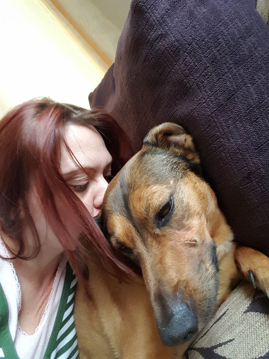 AstralMonkey34's tweet photo. Cuddles with 2 of my Puddles on #CuddlePuddleFriday also don't forget 2 cuddle @alekspaun ๐๐๐ @CuddlePuddleNat https://t.co/7fUrR5WsD2