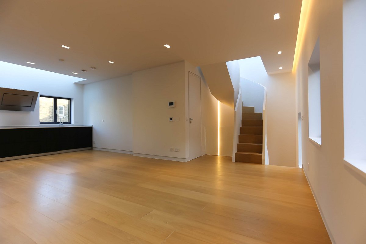 daveybx's tweet photo. #ComingSoon... Keep ahead of the game &amp; give us a call NOW regarding this Fabulous #Penthouse @Outlet4Property #soho https://t.co/FiuauPLWJL