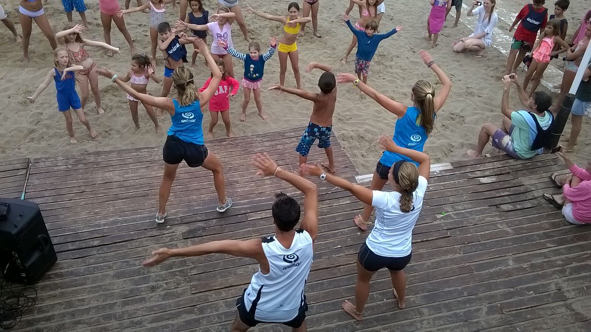 EventosAnimar's tweet image. Ritmos en El Faro, playas de Ostende.