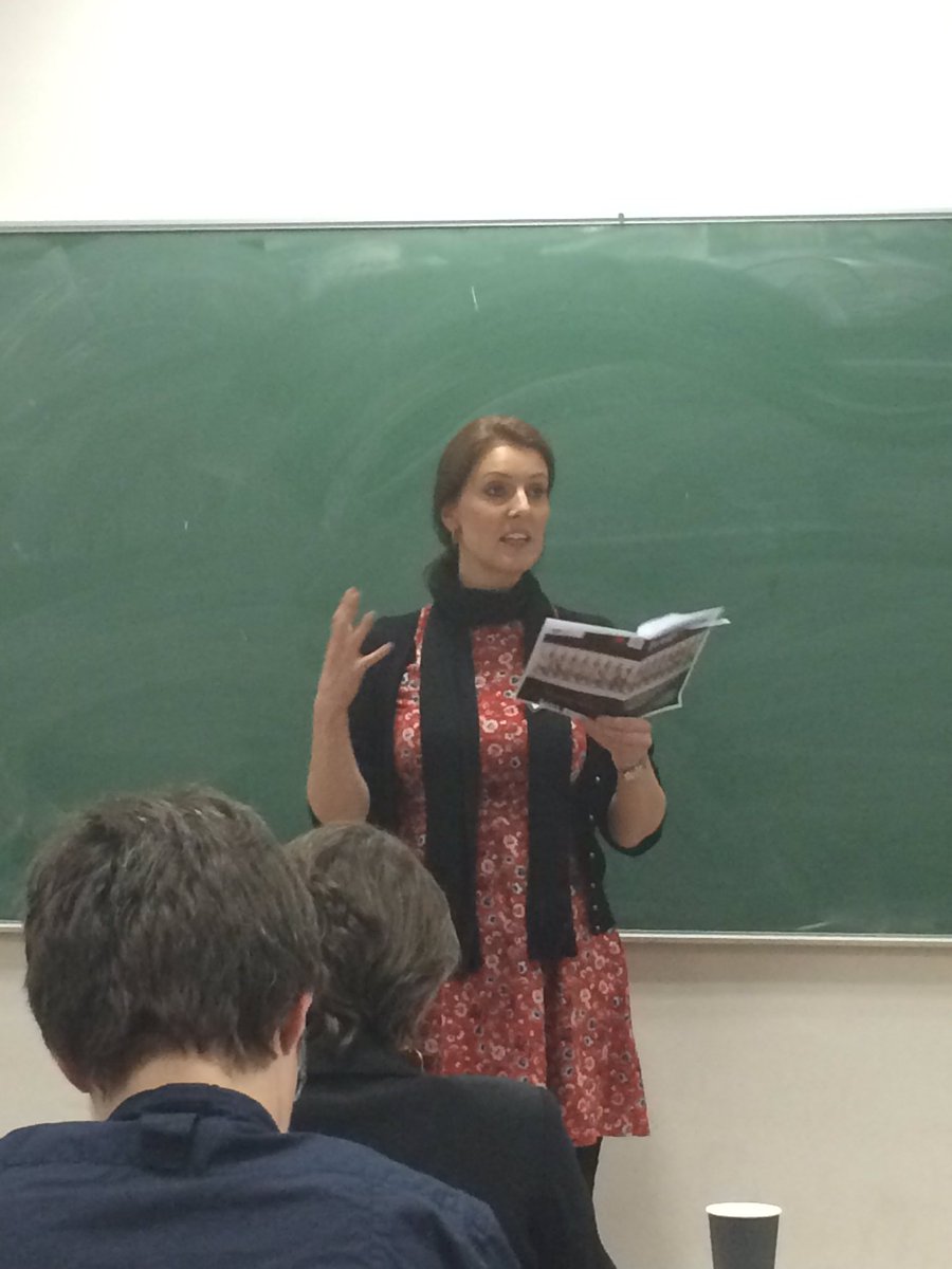 ElenaRF's tweet image. #newmessiah of #OITNBible Dr @KatieBEdwards introduces the amazing @EmilyRFB @HPerspectives @UniShefSIIBS