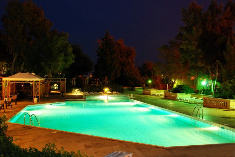TexasPoolsPatio's tweet photo. Pools can be transformed by the right combination of pool lights. #poolighting https://t.co/ay0G2GXUkf https://t.co/zMs7JJhSbV