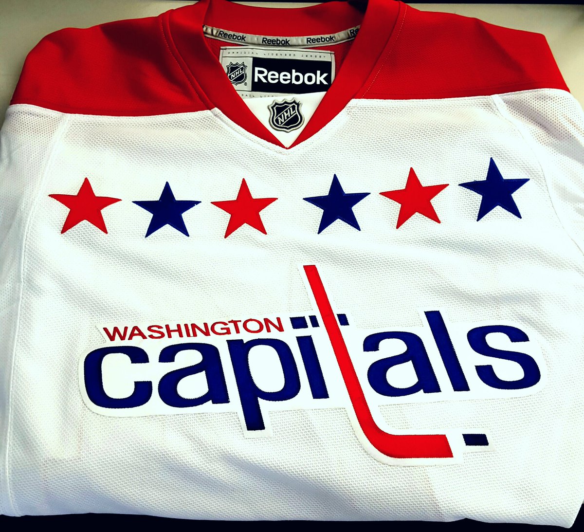 RETWEET for a chance to win this Autographed <a href="/JohnCarlson74/">John Carlson</a> Jersey. Happy #HockeyJerseyDay everybody! #RockTheRed